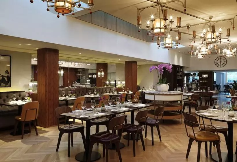 Fotos del hotel The Athenaeum Hotel & Residences:  3