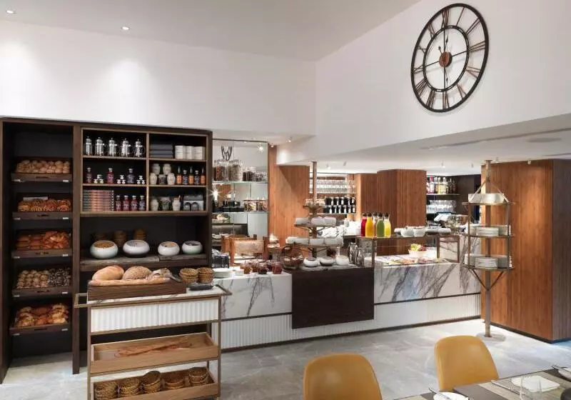 Fotos del hotel The Athenaeum Hotel & Residences:  16