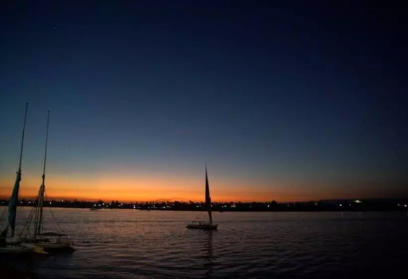 Fotos del hotel Lotus Luxor:  10