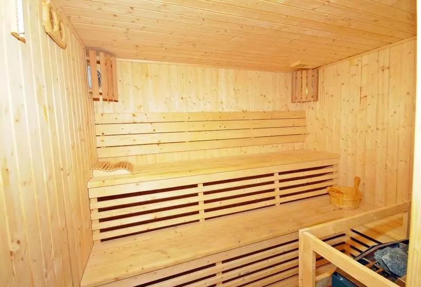 Fotos del hotel Ramee Rose  Apartments Abu Dhabi:  6