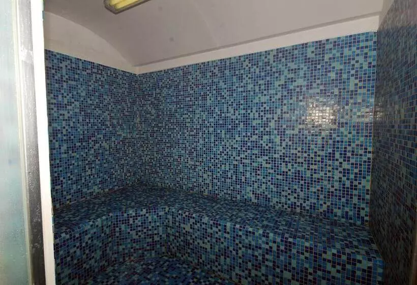 Fotos del hotel Ramee Rose  Apartments Abu Dhabi:  13