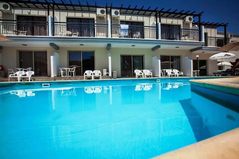 Fotos del hotel Crystallo Hotel Apartments:  2