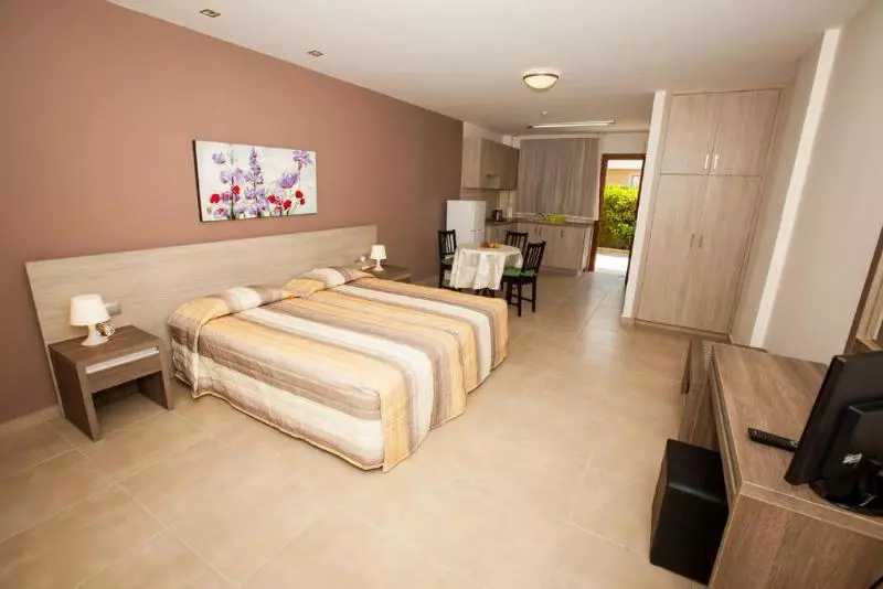 Crystallo Hotel Apartments