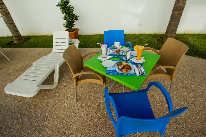 Fotos del hotel Hôtel La Paloma:  8