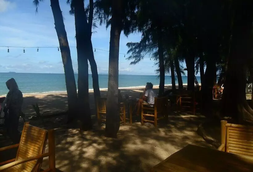 Fotos del hotel Lanta Palm Beach Resort:  19