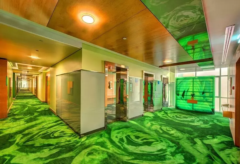 Al Khoory Executive Hotel, Al Wasl