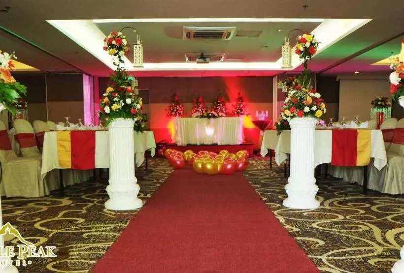 Fotos del hotel Castle Peak   Multiple Use:  15