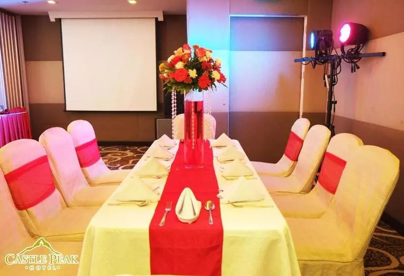 Fotos del hotel Castle Peak   Multiple Use:  17