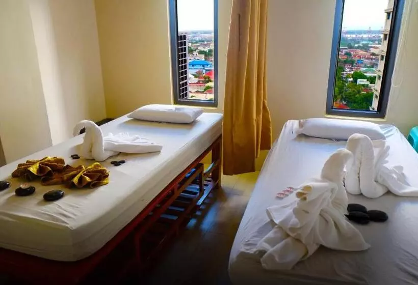 Fotos del hotel Castle Peak   Multiple Use:  18