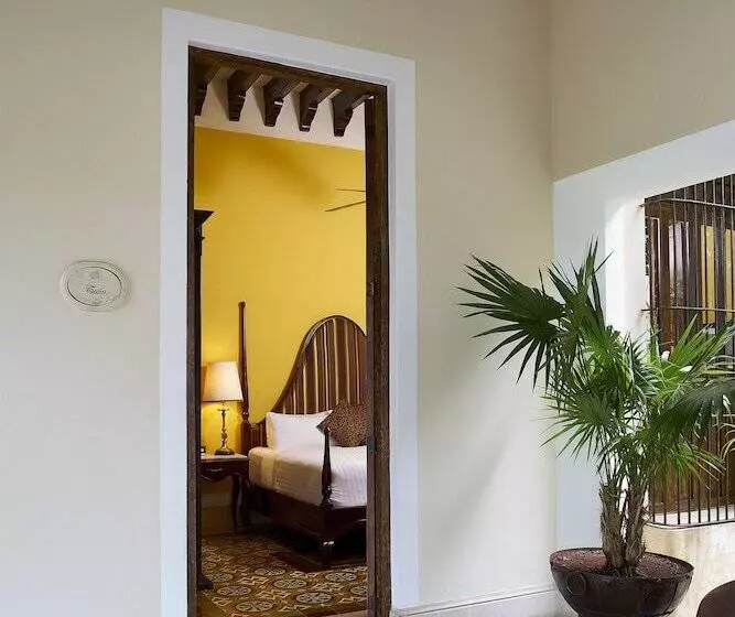 Casa Lecanda Boutique