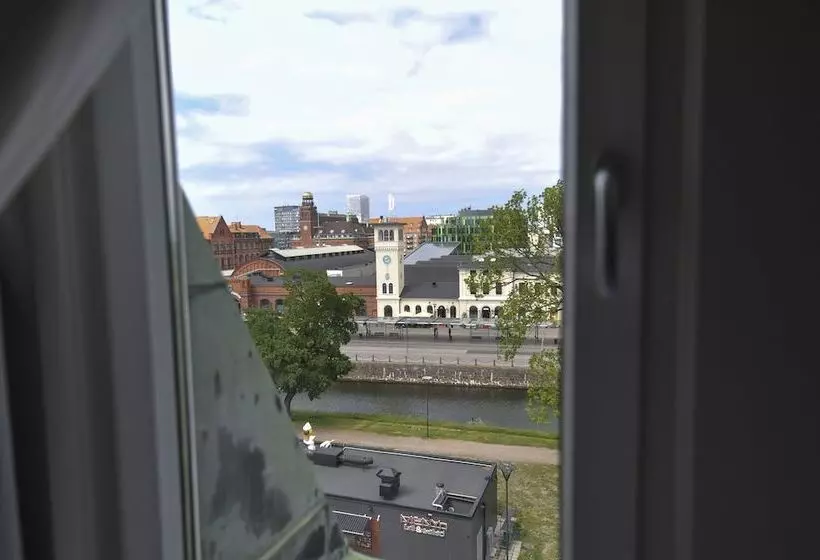 Fotos del hotel Moment Hotels:  23