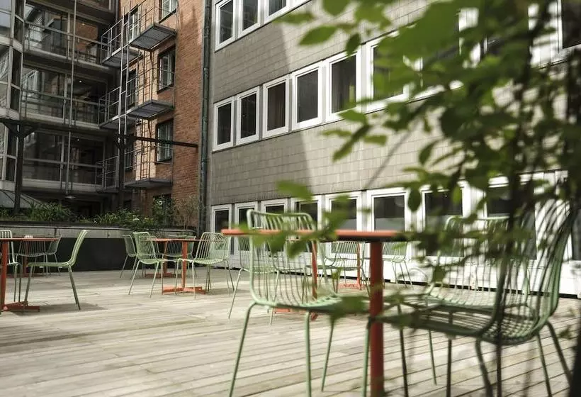 Fotos del hotel Moment Hotels:  21