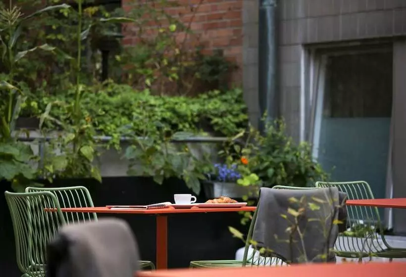 Fotos del hotel Moment Hotels:  13