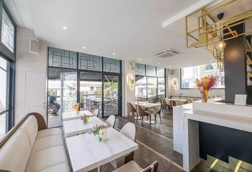 Fotos del hotel Hôtel Cosmopolitain:  4