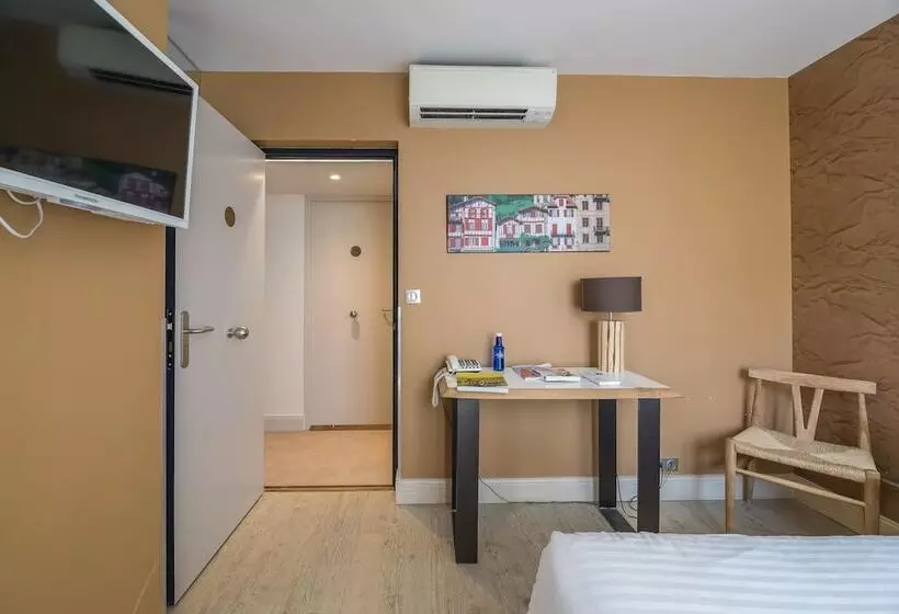 Fotos del hotel Hôtel Cosmopolitain:  2