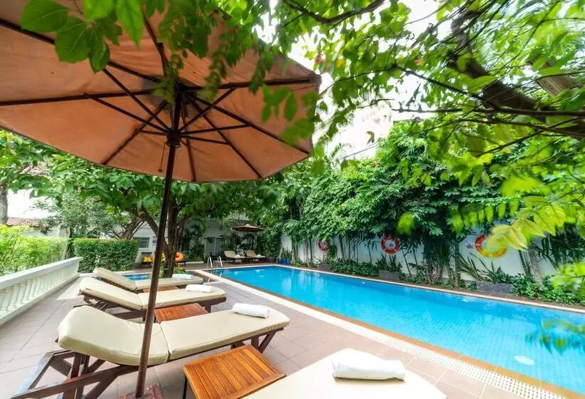 Fotos del hotel Skyline Boutique:  2