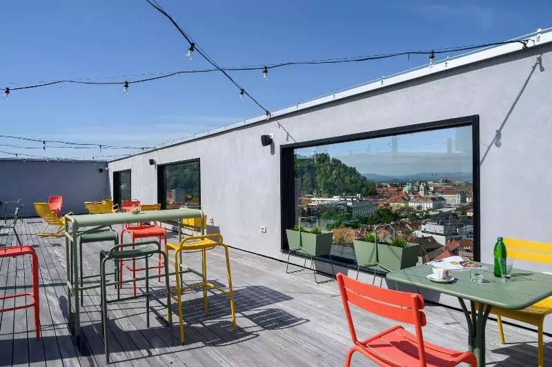 Fotos del hotel B&b Hotel Ljubljana Park:  7