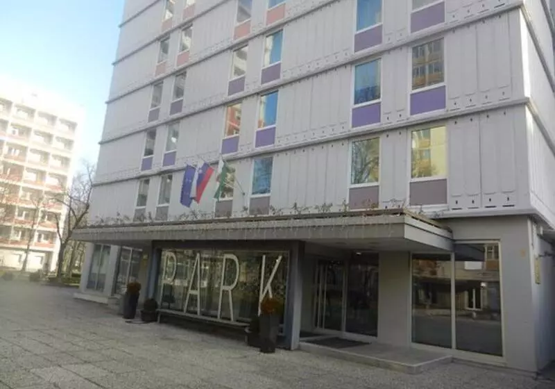 Fotos del hotel B&b Hotel Ljubljana Park:  9