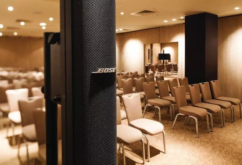 Fotos del hotel Kronwell Brasov Hotel:  11