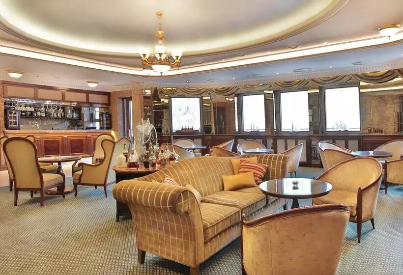 Fotos del hotel Retro Riverside Wellness Resort:  67