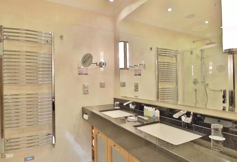 Fotos del hotel Retro Riverside Wellness Resort:  53