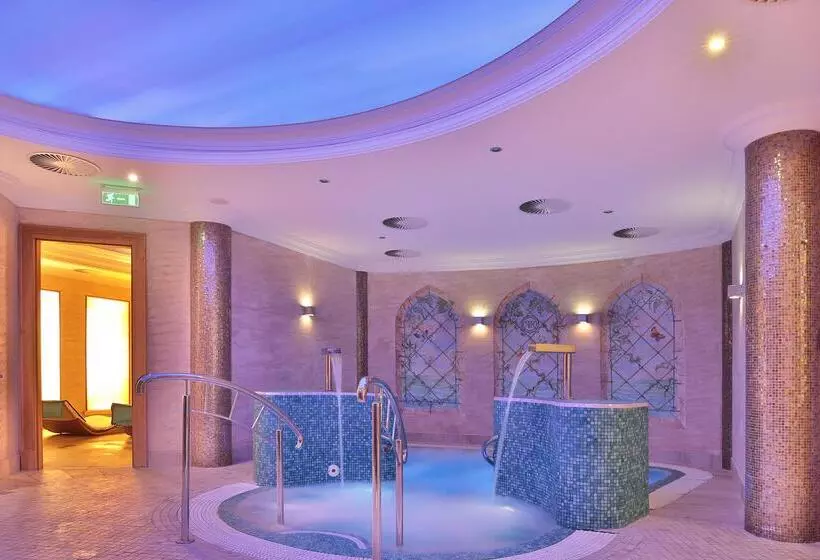 Fotos del hotel Retro Riverside Wellness Resort:  21