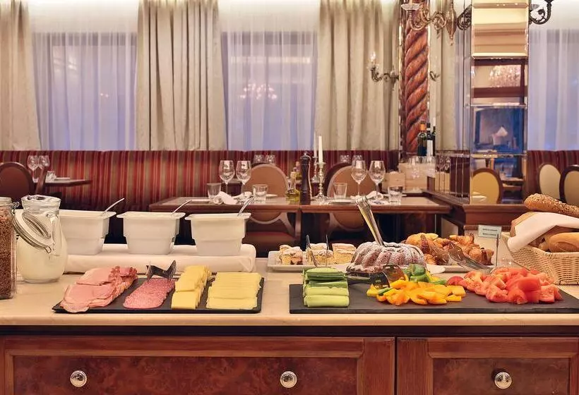 Fotos del hotel Retro Riverside Wellness Resort:  42