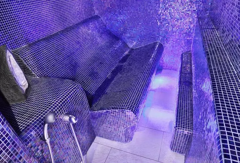 Fotos del hotel Retro Riverside Wellness Resort:  70