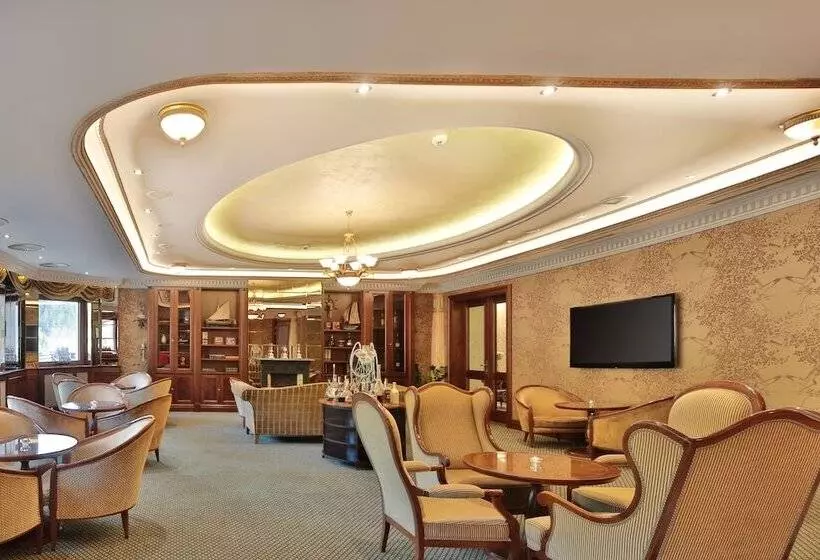 Fotos del hotel Retro Riverside Wellness Resort:  64