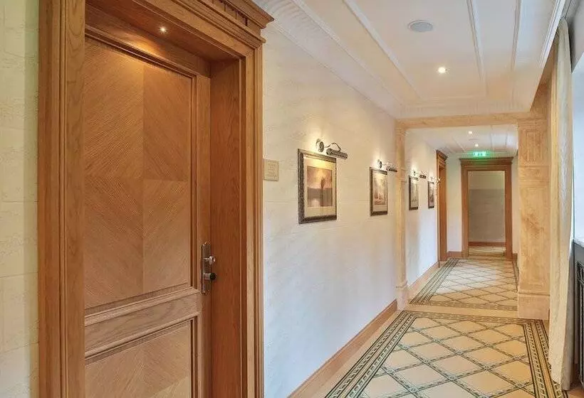 Fotos del hotel Retro Riverside Wellness Resort:  17