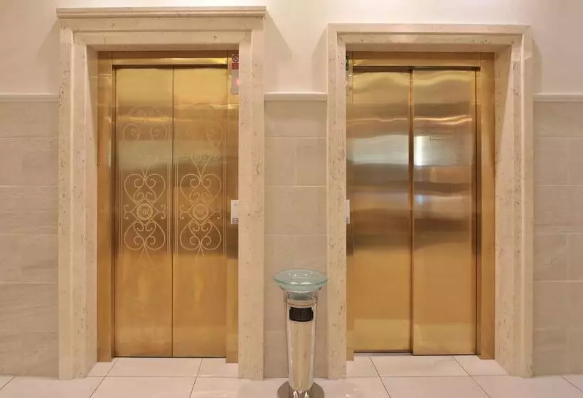 Fotos del hotel Retro Riverside Wellness Resort:  22