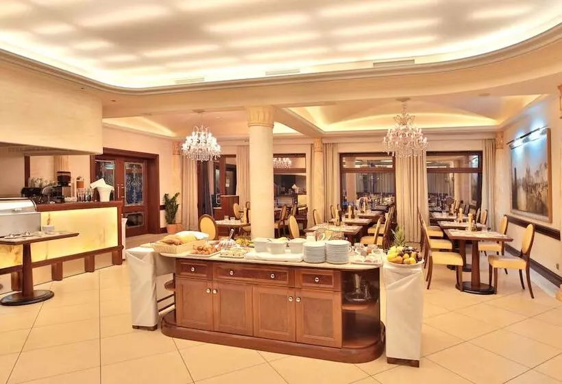 Fotos del hotel Retro Riverside Wellness Resort:  44