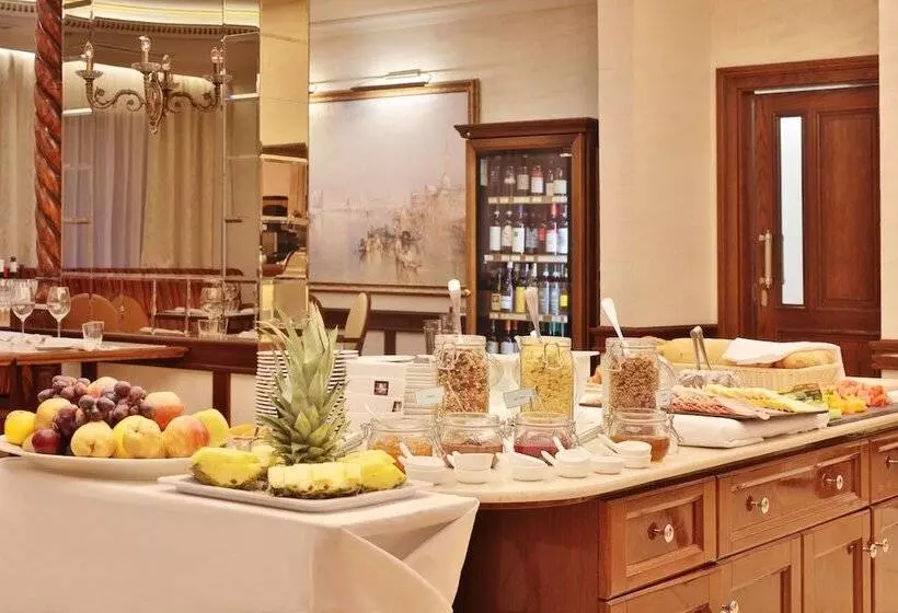 Fotos del hotel Retro Riverside Wellness Resort:  45