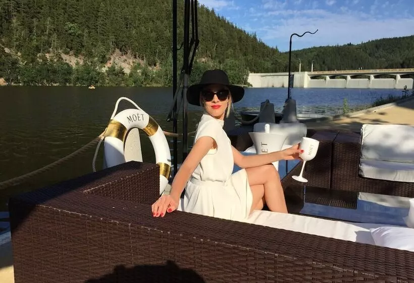 Fotos del hotel Retro Riverside Wellness Resort:  80