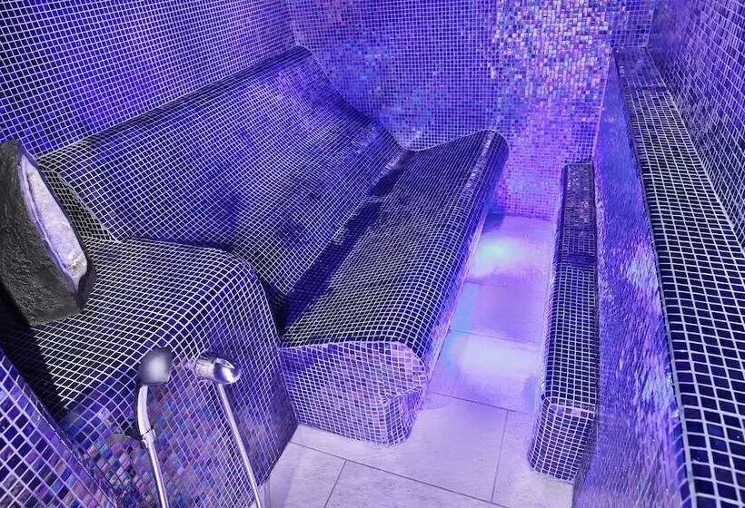 Fotos del hotel Retro Riverside Wellness Resort:  71