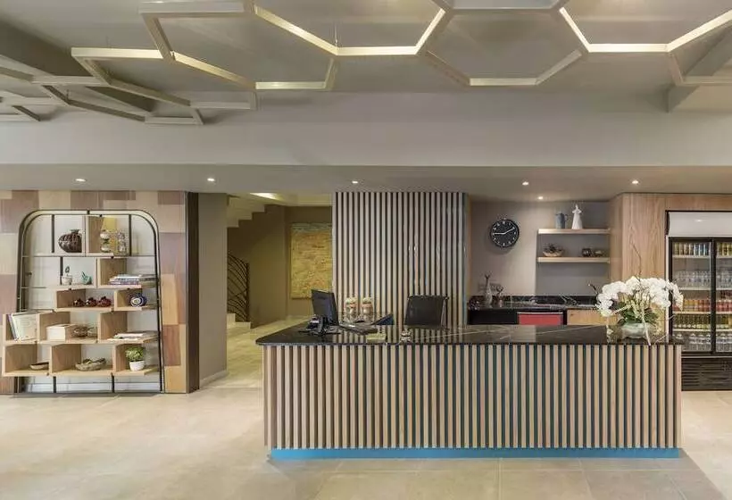 Fotos del hotel Upsuites:  4