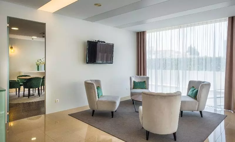 Fotos del hotel Imperhotel:  12