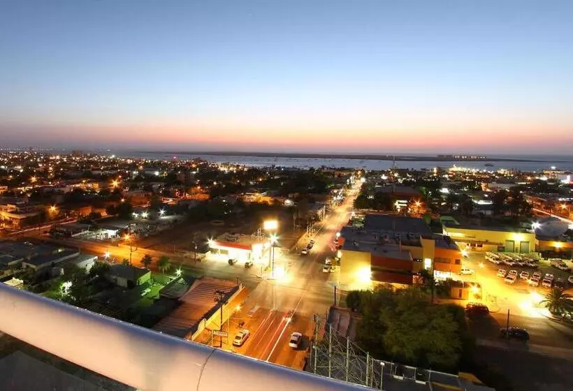 Fotos del hotel One La Paz:  6