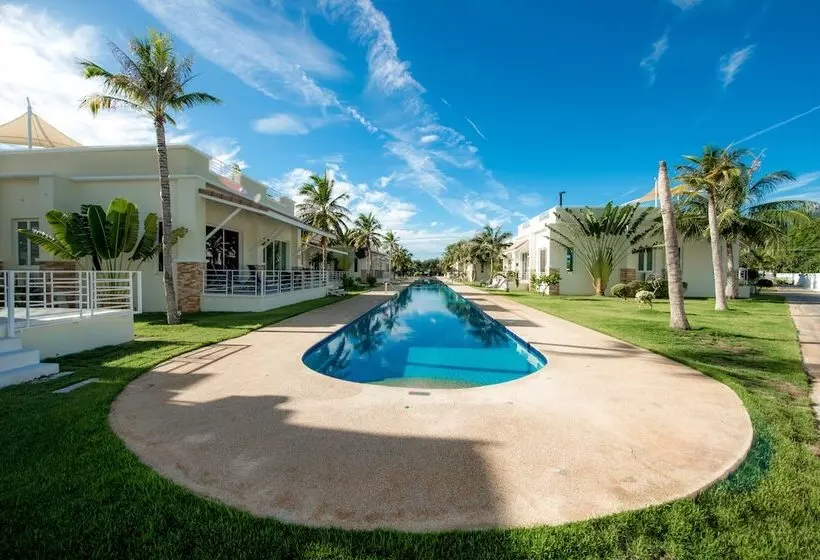 Oriental Beach Pearl Resort