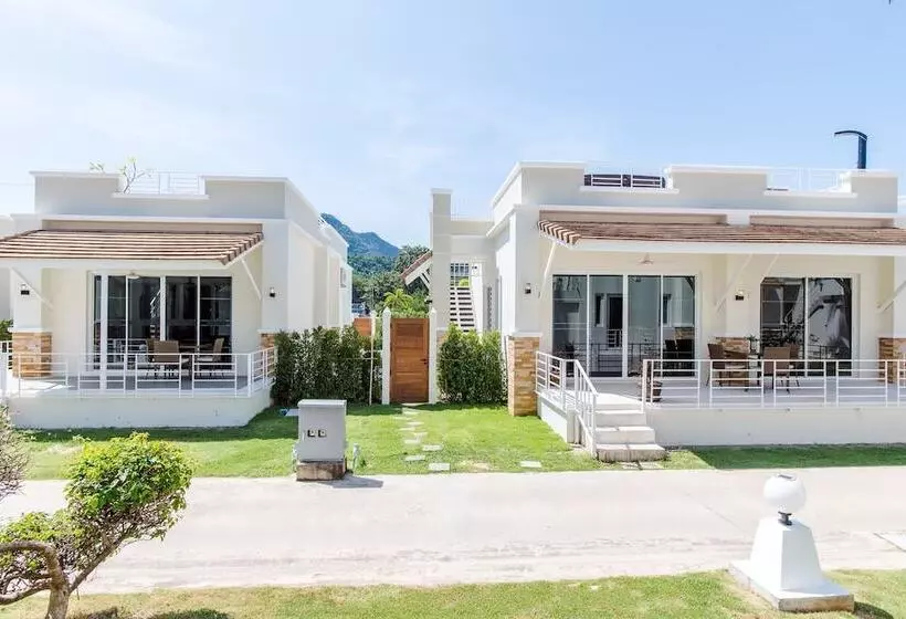 Fotos del hotel Oriental Beach Pearl Resort:  20