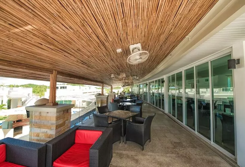 Fotos del hotel Oriental Beach Pearl Resort:  5