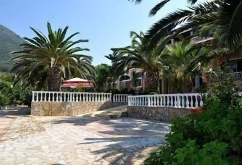 Fotos del hotel Paramonas:  4