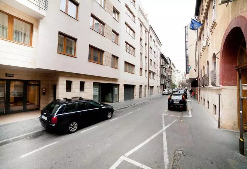 Fotos del hotel Prince Apartments:  6