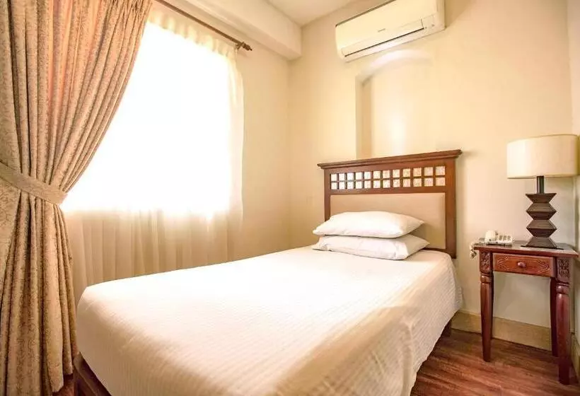 Fotos del hotel Emilia:  17