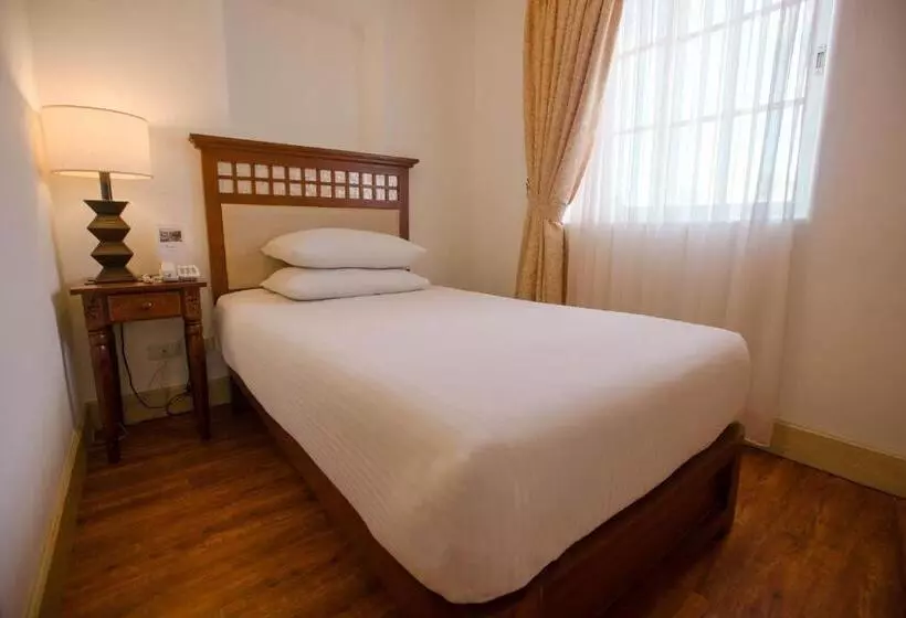 Fotos del hotel Emilia:  14