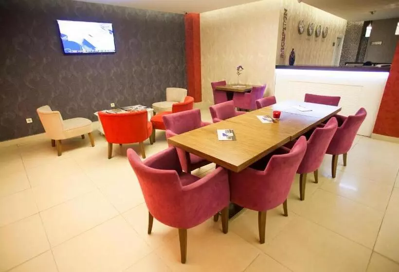 Fotos del hotel Helikon Business:  15