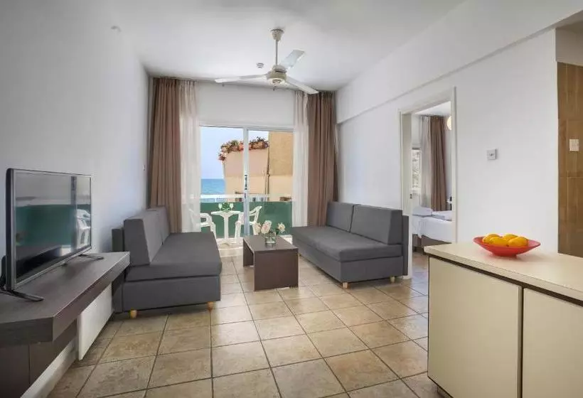 Fotos del hotel Costantiana Beach Hotel Apartments:  9