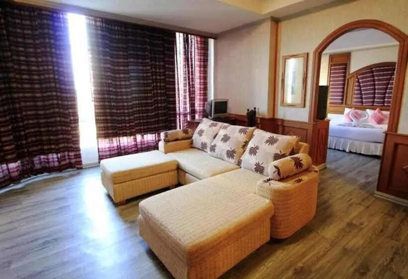 Fotos del hotel Thepnakorn:  14