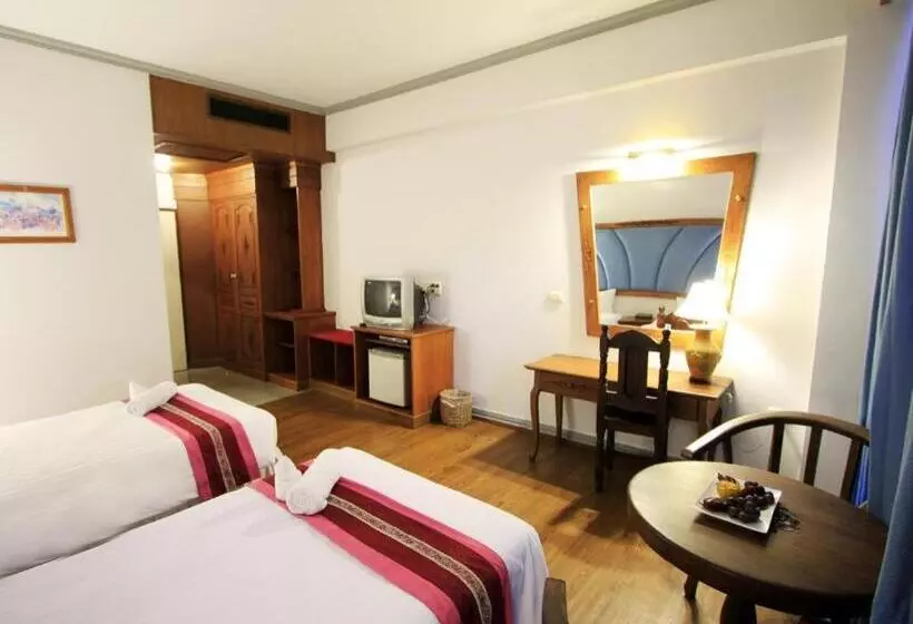 Fotos del hotel Thepnakorn:  2