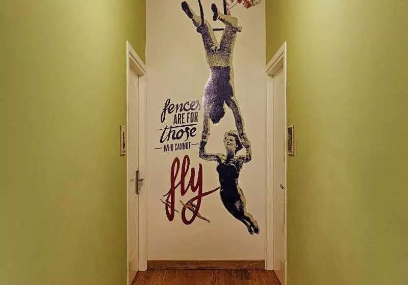 Fotos del hotel City Circus Athens:  8